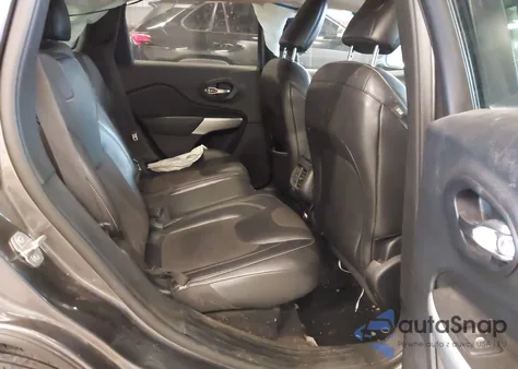 2018 Jeep Cherokee Latitude Plus 4X4 from USA, damaged, VIN 1C4PJMLB6JD586178